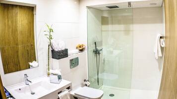 Free toiletries, hair dryer, towels