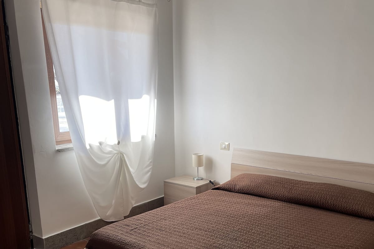 Deluxe Triple Room | Soundproofing