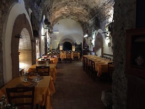 Lunch and dinner served - Agriturismo Monte Due Torri (Genzano di Roma)