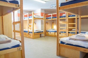 共用宿舍, 多張床 | 免費 Wi-Fi、床單