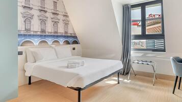 In-room safe, desk, soundproofing, free WiFi