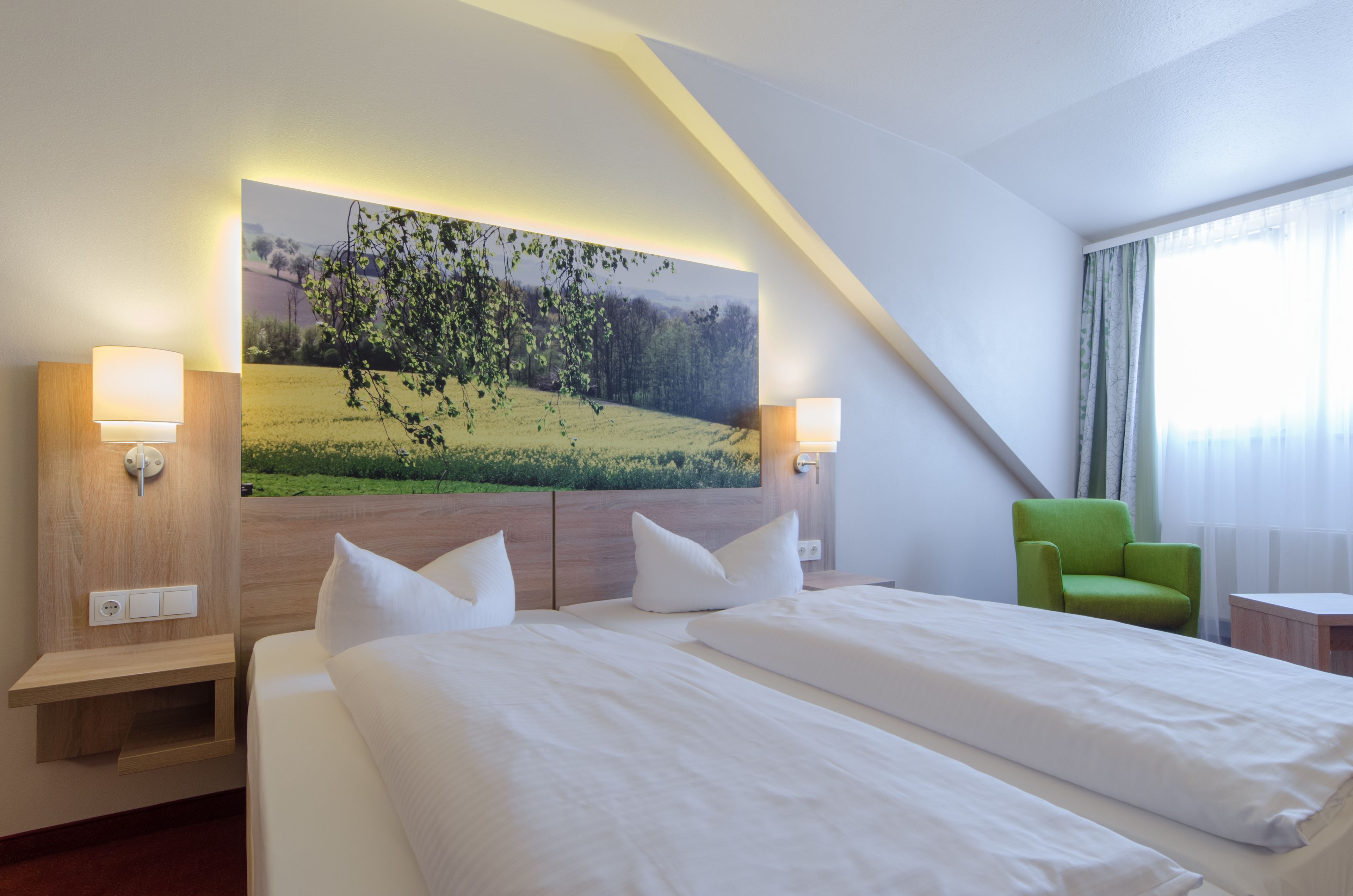 standard double room, 1 bedroom | minibar, desk, laptop workspace, blackout curtains