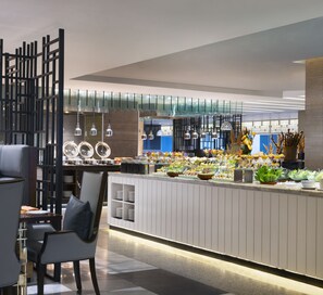 Daily buffet breakfast for a fee - Le Meridien Dhaka (Dhaka)