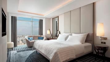 Hochwertige Bettwaren, Minibar, Zimmersafe, Schreibtisch