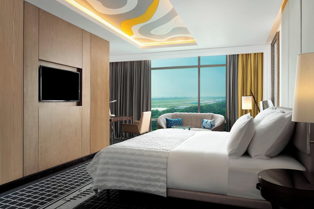 Club Room, 1 King Bed