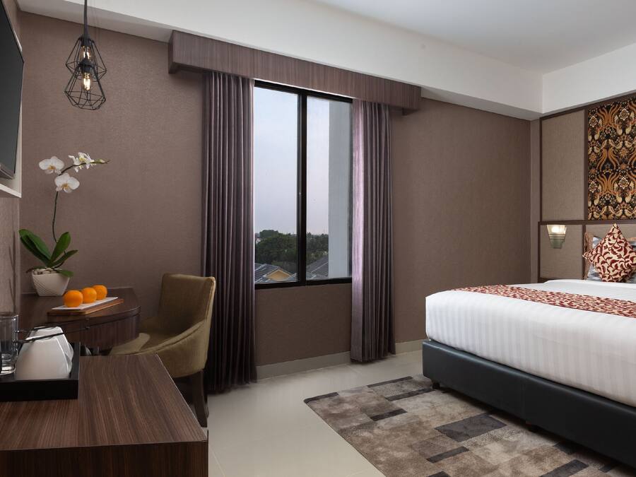 Habitació doble Premier | Caixa forta a l'habitació, escriptori, wifi gratuïta i roba de llit