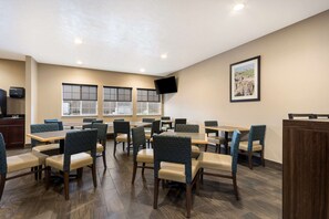 Free daily continental breakfast