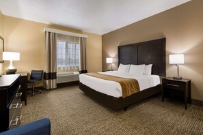 Standard Room, 1 King Bed, Non Smoking | Premium bedding, down comforters, desk, laptop workspace