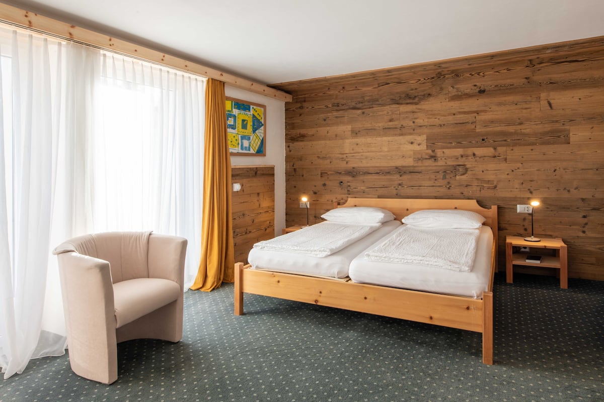 superior double room | 1 bedroom, free cots/infant beds, free wifi, bed sheets