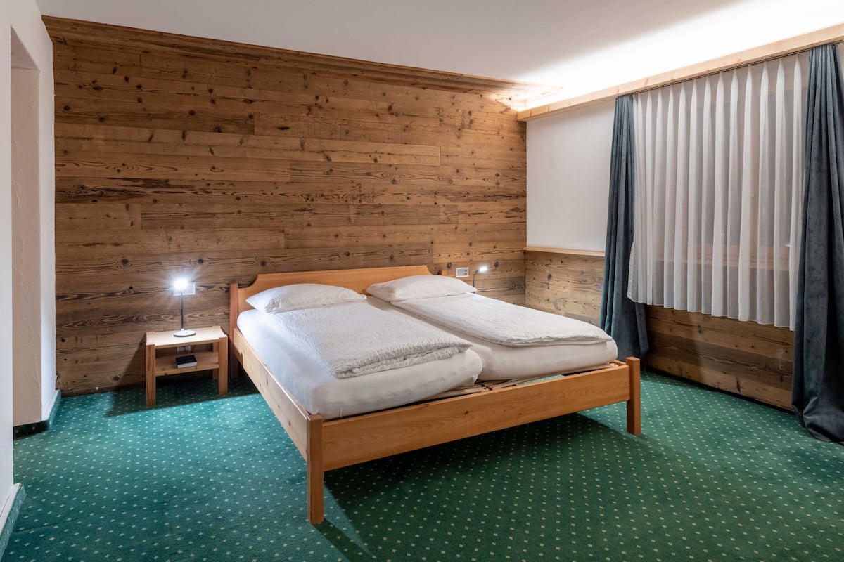Family Room, 2 Bedrooms | 1 bedroom, free cots/infant beds, free WiFi, bed sheets