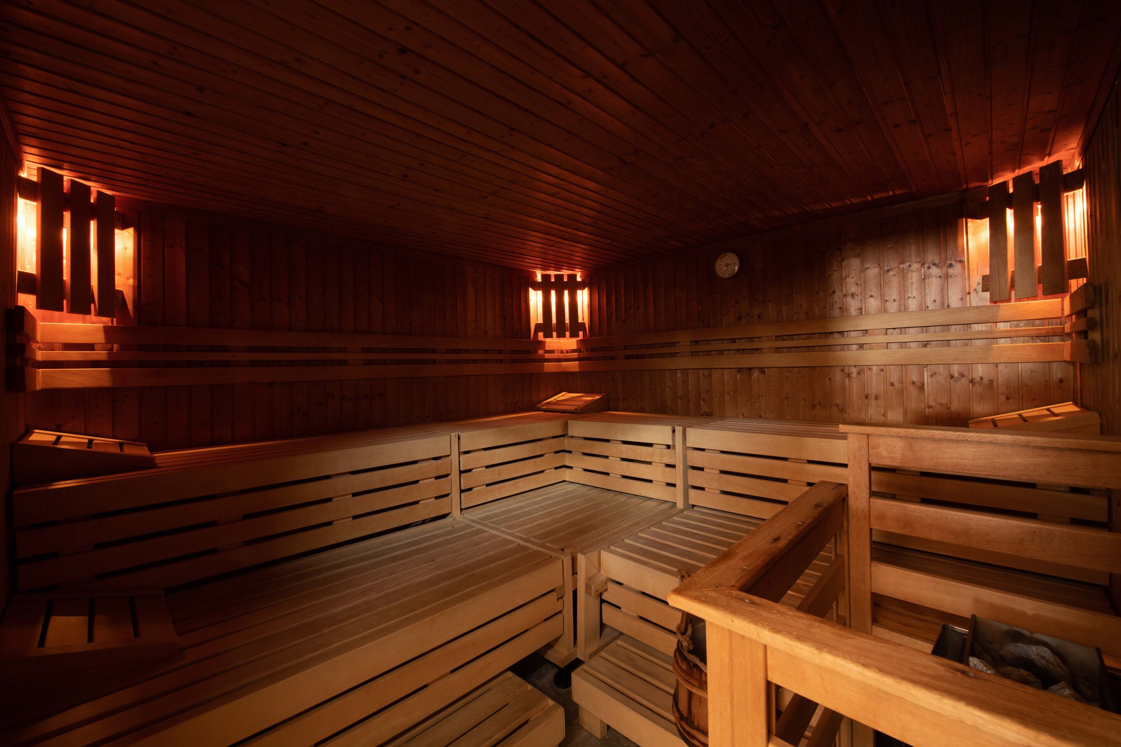 sauna, steam room