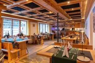 Mittagessen und Abendessen, regionale Küche