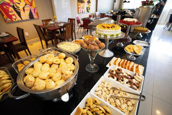 Tägliches inbegriffenes Frühstücksbuffet