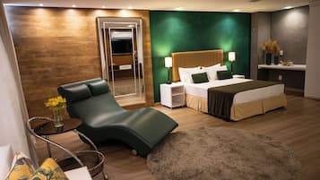 Deluxe Studio Suite | Minibar, soundproofing, free WiFi, bed sheets