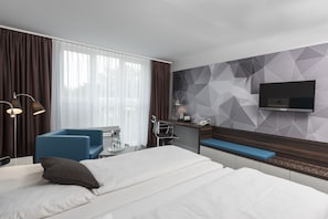 Hypo-allergenic bedding, in-room safe, desk, laptop workspace - Best Western Hotel Sindelfingen City (Sindelfingen)