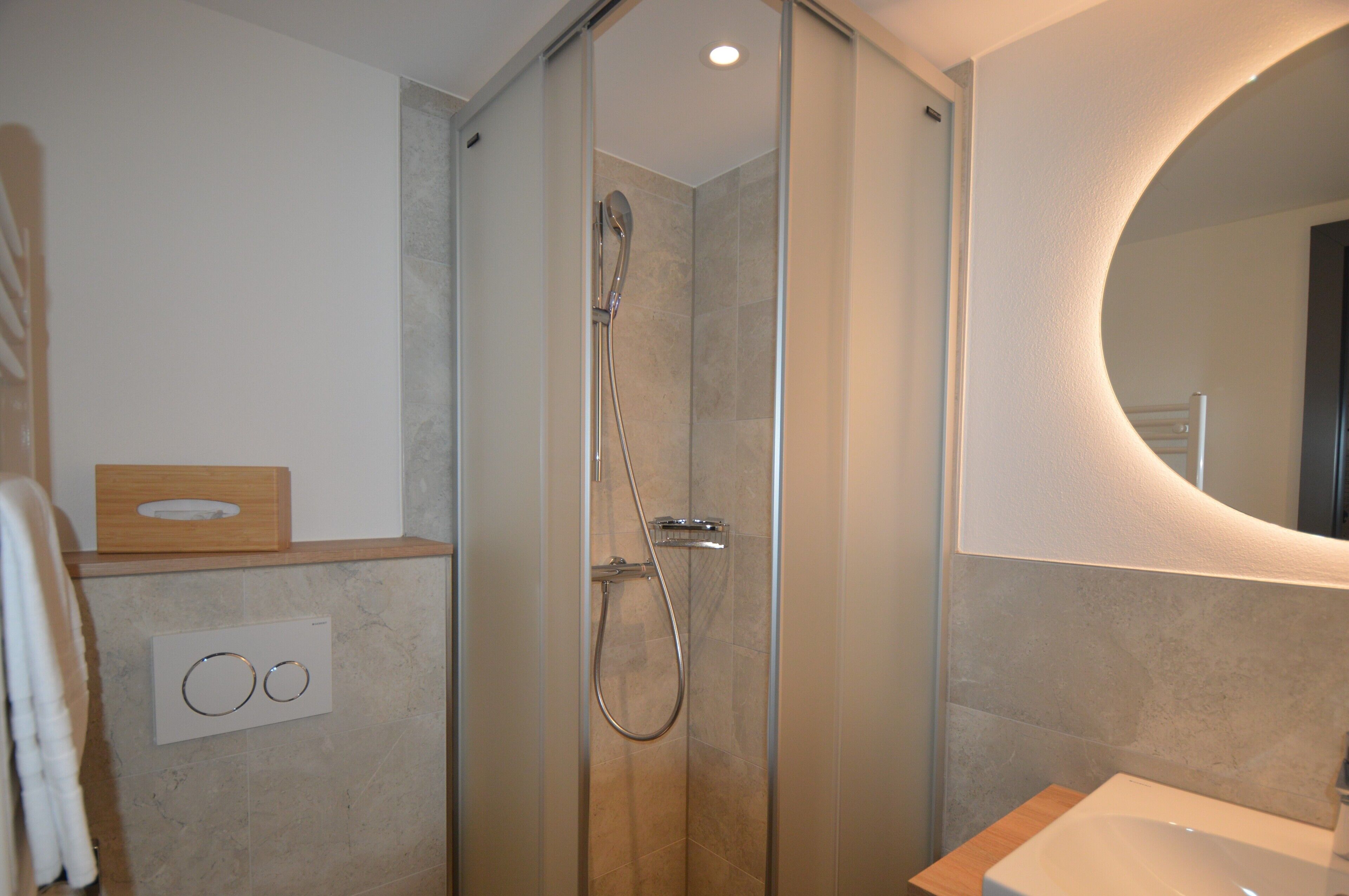 comfort single room | bathroom | hair dryer, towels