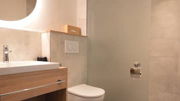 Standard Double Room | Bathroom