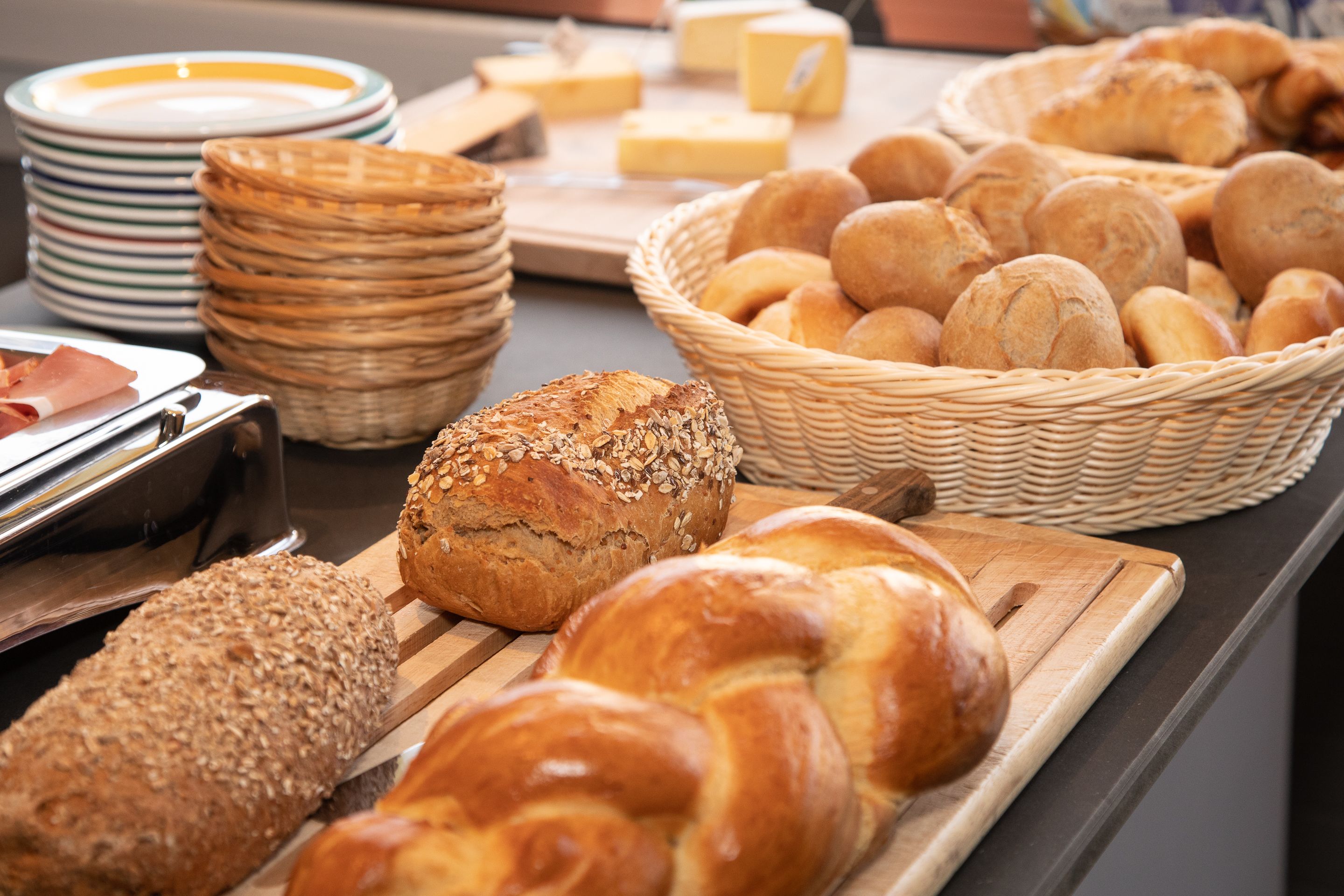 daily buffet breakfast for a fee