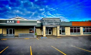 Front of property - Hôtel Motel La Différence (Sainte-Marie)