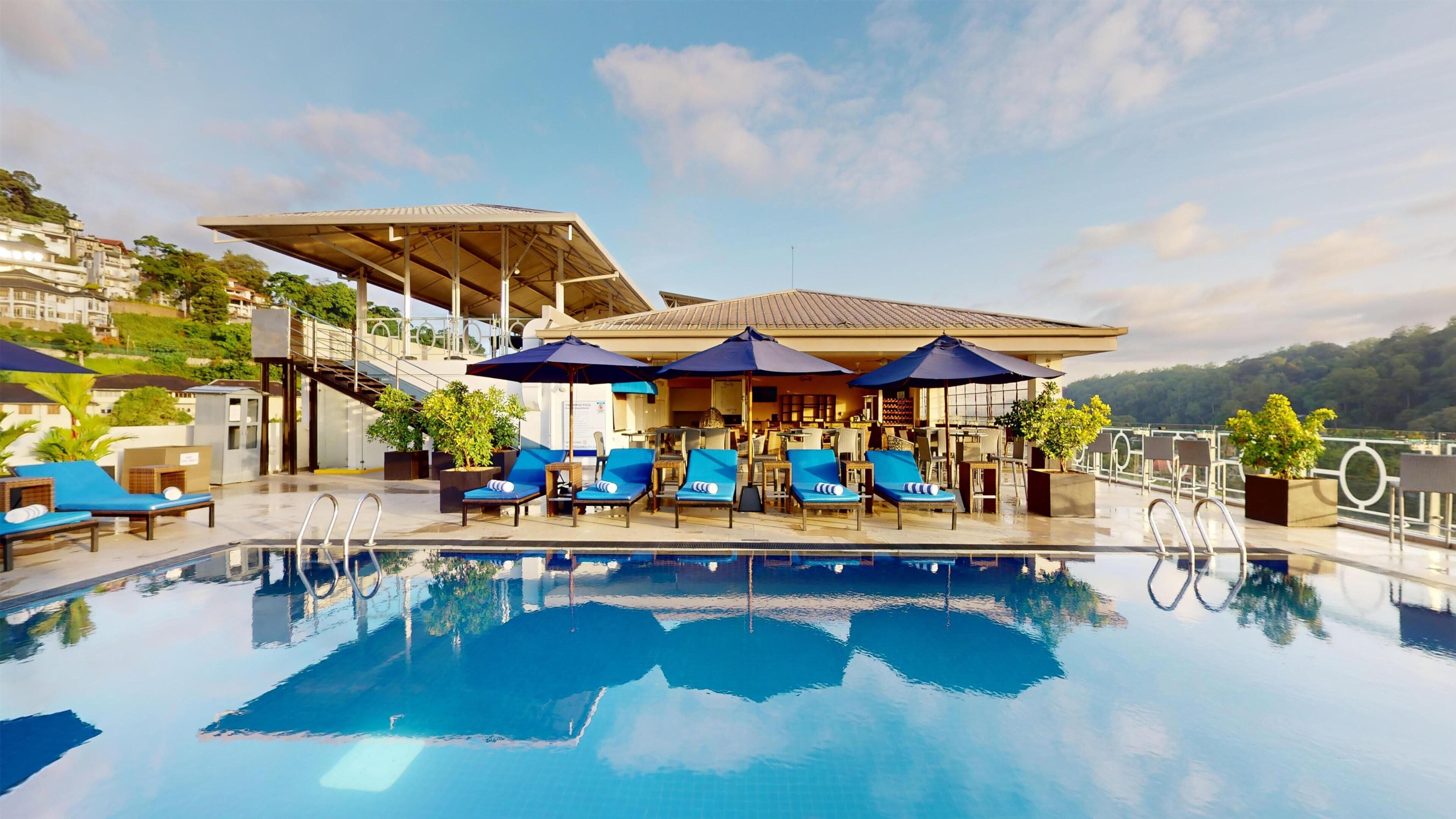 Outdoor pool, pool loungers