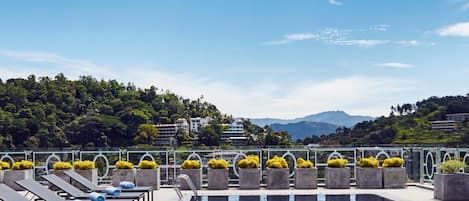 Outdoor pool, sun loungers
