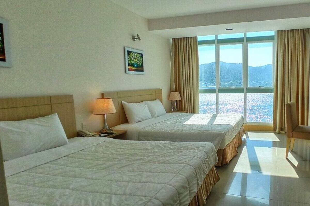 Chambre Familiale, vue mer