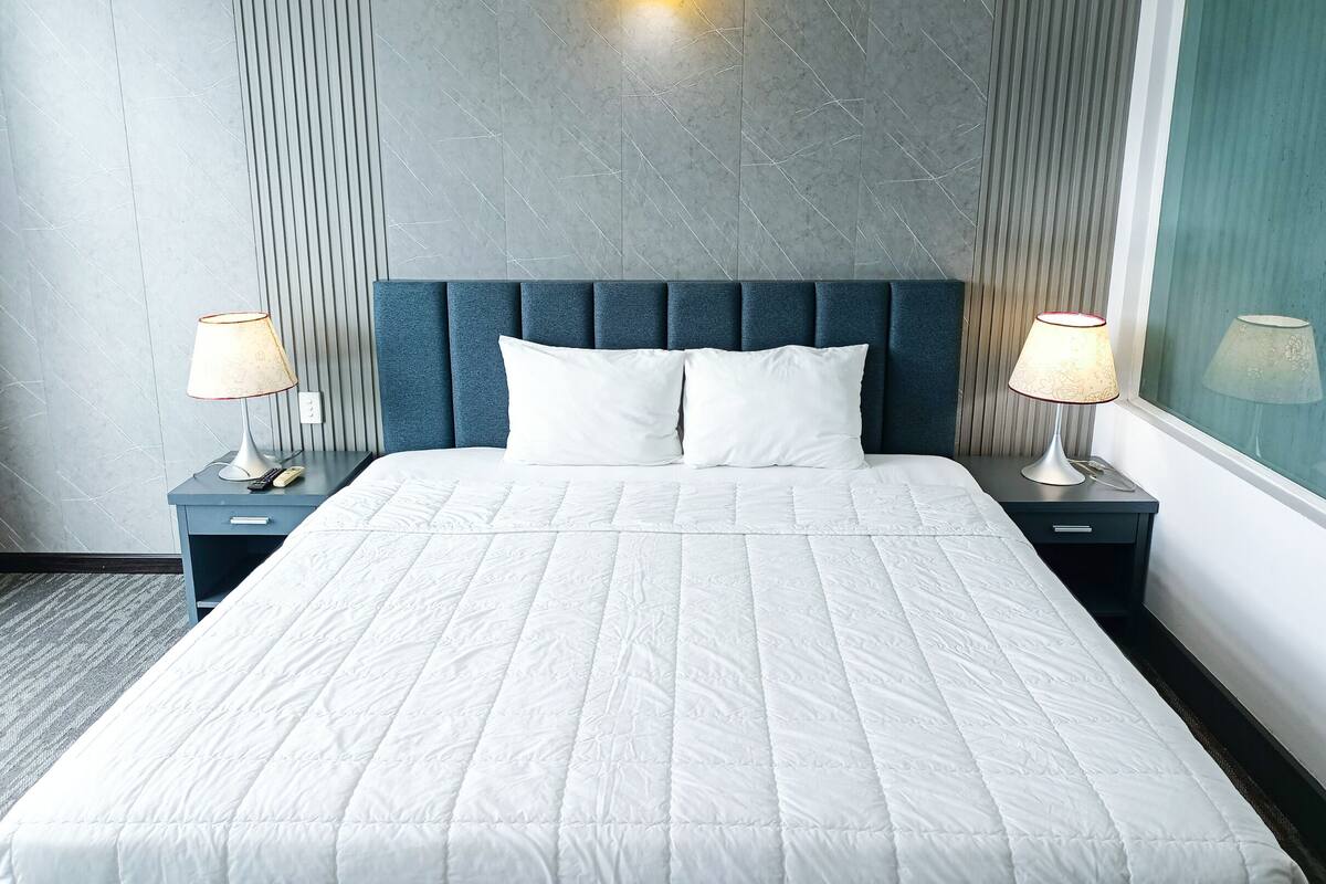 Presidential Suite, 1 King Bed, River View