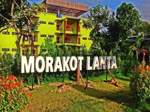 Front of property - Morakot Lanta Resort (Ko Lanta)