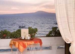 Apartment, 2 Bedrooms, Sea View | Teres/patio