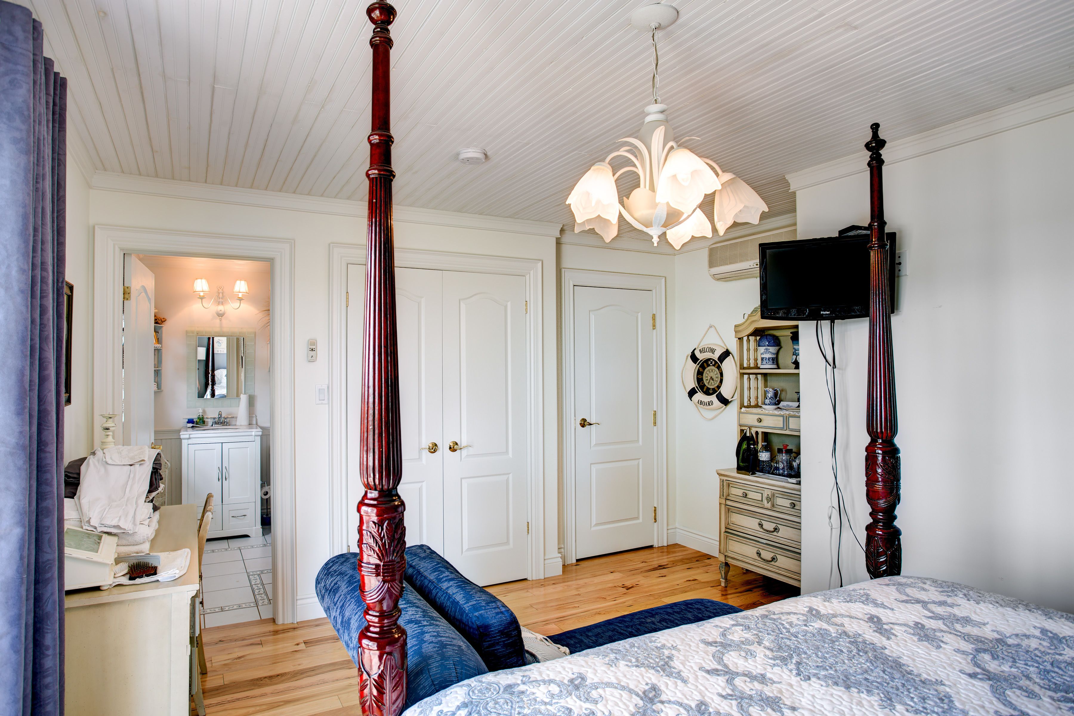 Luxury Room, Vineyard View (French Country Cottage Suite) | Premium bedding, soundproofing, free WiFi