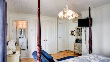 Luxury Room, Vineyard View (French Country Cottage Suite) | Premium bedding, soundproofing, free WiFi