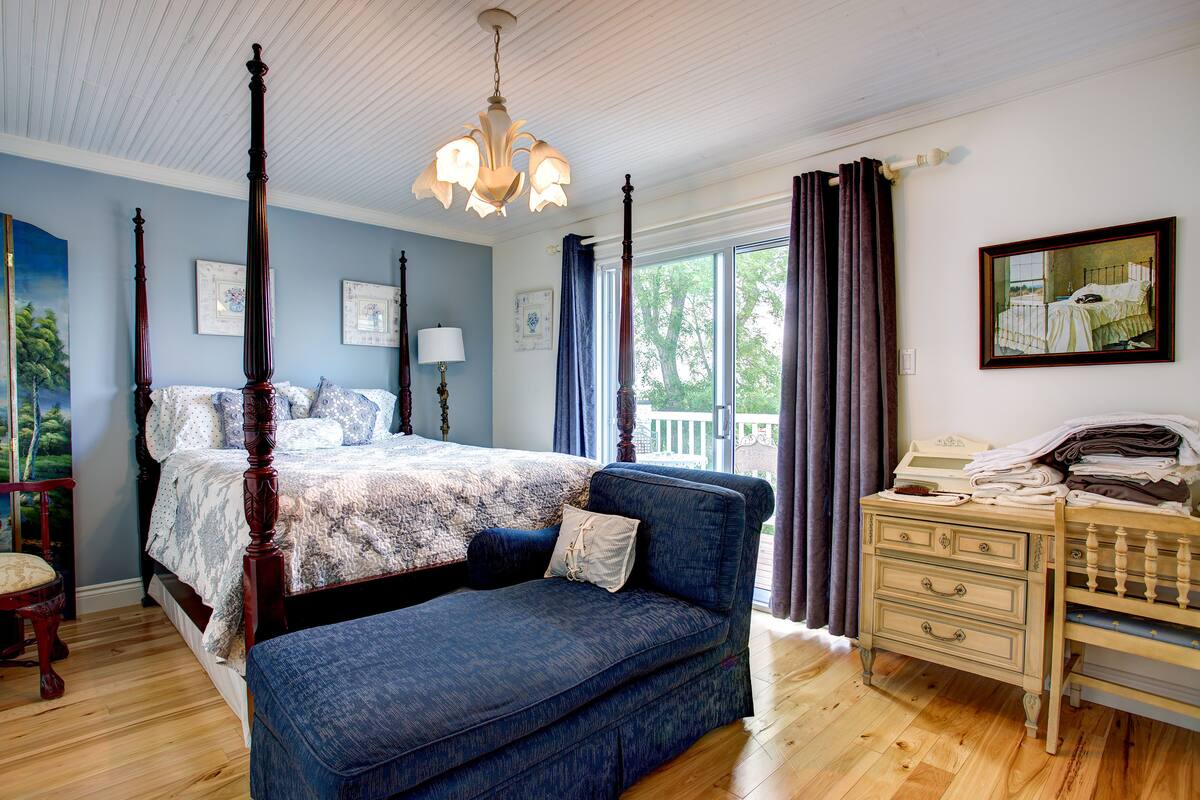 Luxury-Zimmer, Blick auf den Weinberg (French Country Cottage Suite)