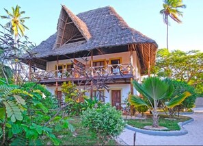 Junior Suite | Premium bedding, minibar, in-room safe, desk - Pongwe Bay Resort (Pongwe)