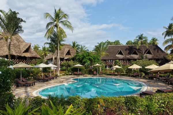 Outdoor pool, open 7:00 AM to 7:00 PM, pool umbrellas, sun loungers
