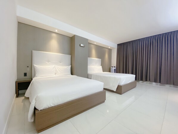 Family Deluxe With Window