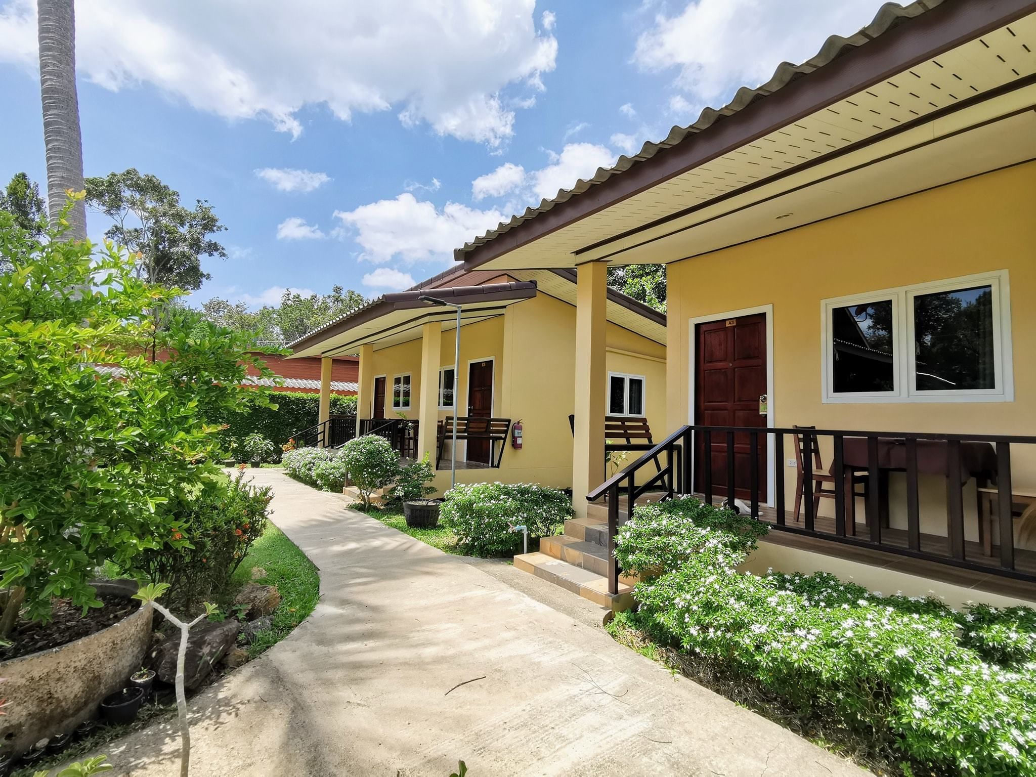 Foto - SER-EN-DIP-I-TY - SHA Extra Plus