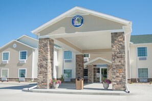 Exterior - Cobblestone Inn & Suites - Winterset, IA (Winterset)