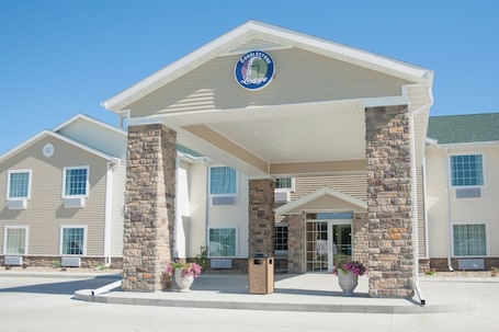 Exterior. Cobblestone Inn & Suites - Winterset, IA