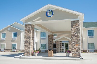 Cobblestone Inn & Suites - Winterset, IA