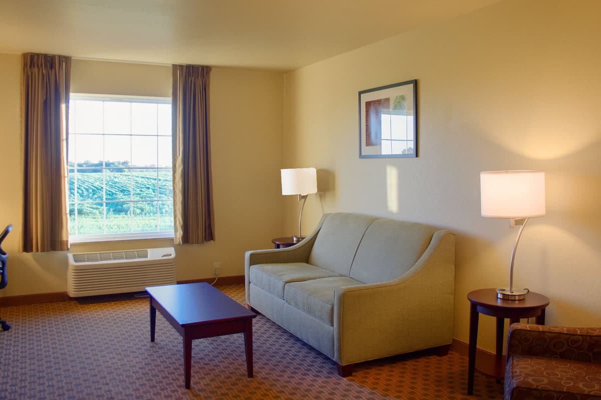 Hochwertige Bettwaren, Daunenbettdecken, Pillowtop-Betten, Zimmersafe