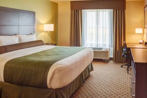 Premium bedding, down comforters, pillowtop beds, in-room safe - Cobblestone Inn & Suites - Winterset, IA (Winterset)