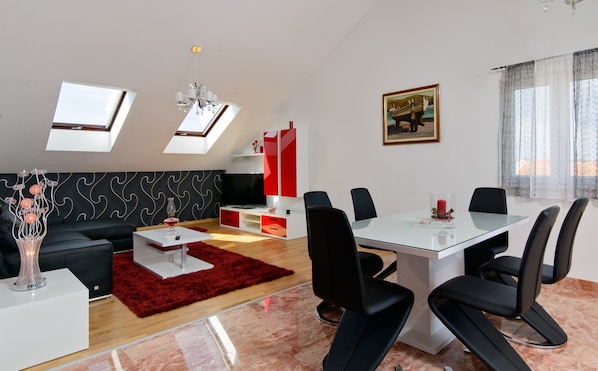 Penthouse, 3 Bedrooms, Terrace, Sea View | Living area | Flat-screen TV