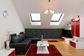 Apartment, 2 Bedrooms, Terrace, Sea View | Living room