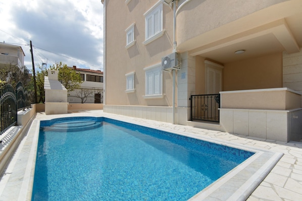 Seasonal outdoor pool
