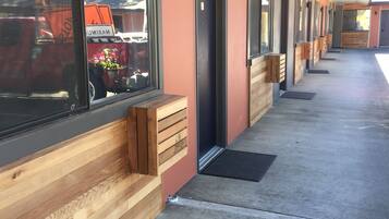 Parkir mandiri gratis