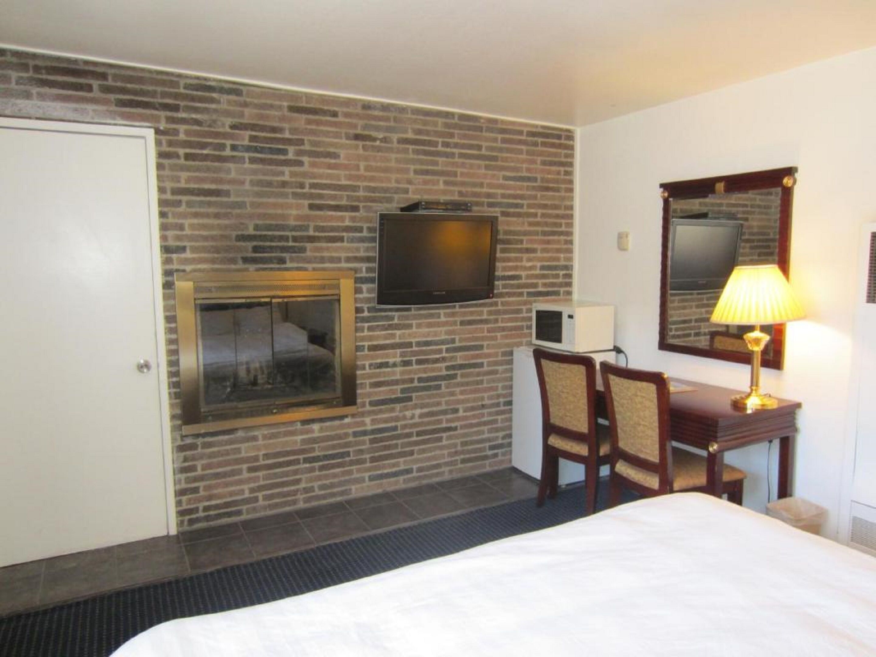 Sunray Tahoe Hotel in South Lake Tahoe Find Hotel Reviews, Rooms, and