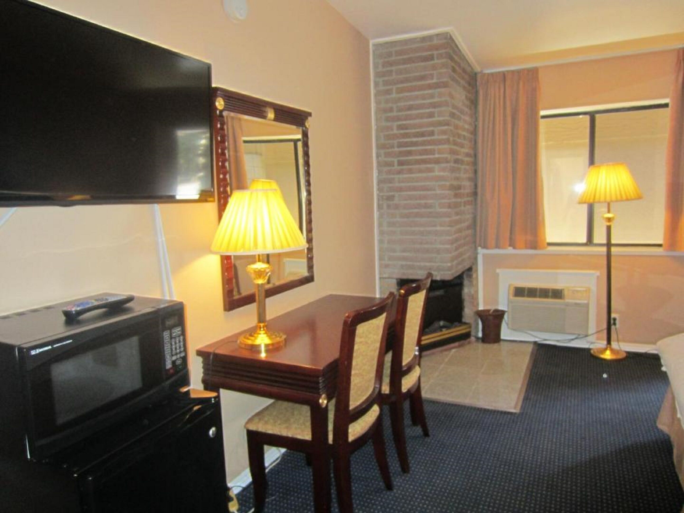 Sunray Tahoe Hotel in South Lake Tahoe Find Hotel Reviews, Rooms, and