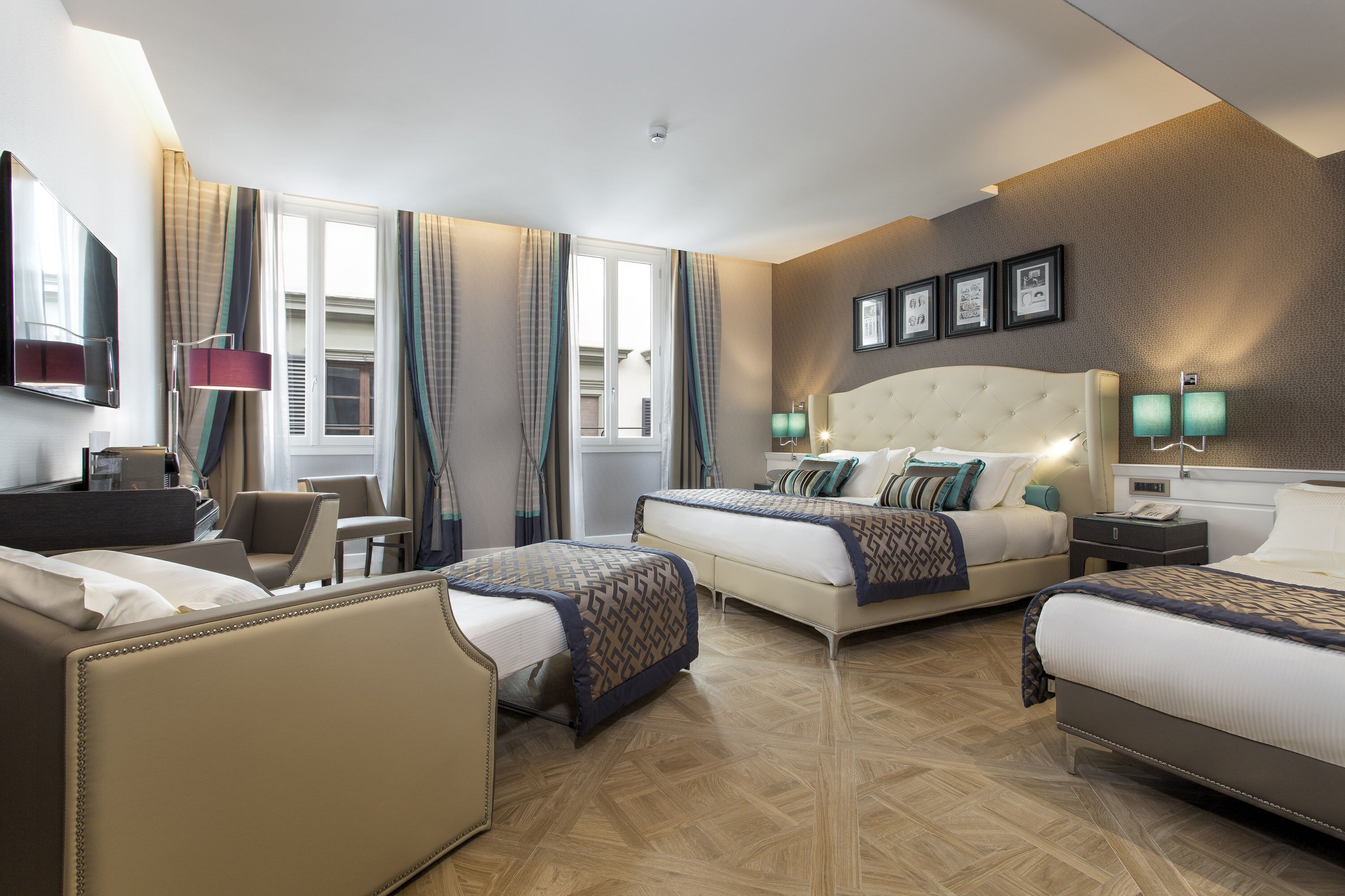 Peralatan tempat tidur premium, busa memori, bar mini percuma 