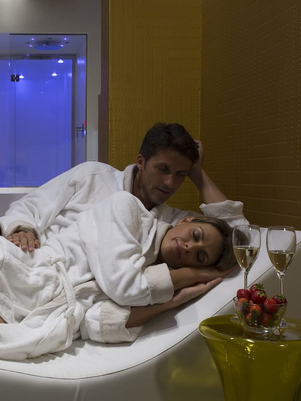 Couples treatment rooms, Turkish bath, body treatments, aromatherapy