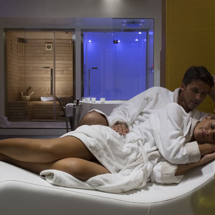 Couples treatment rooms, Turkish bath, body treatments, aromatherapy